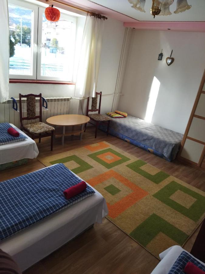 Hotel Lucky Cat à Nová Lesná Extérieur photo